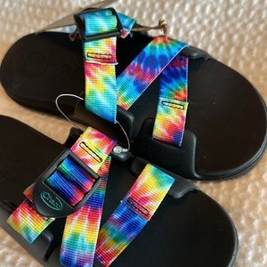 Chacos Kids Chillo Tie Dye Sandals Size 3